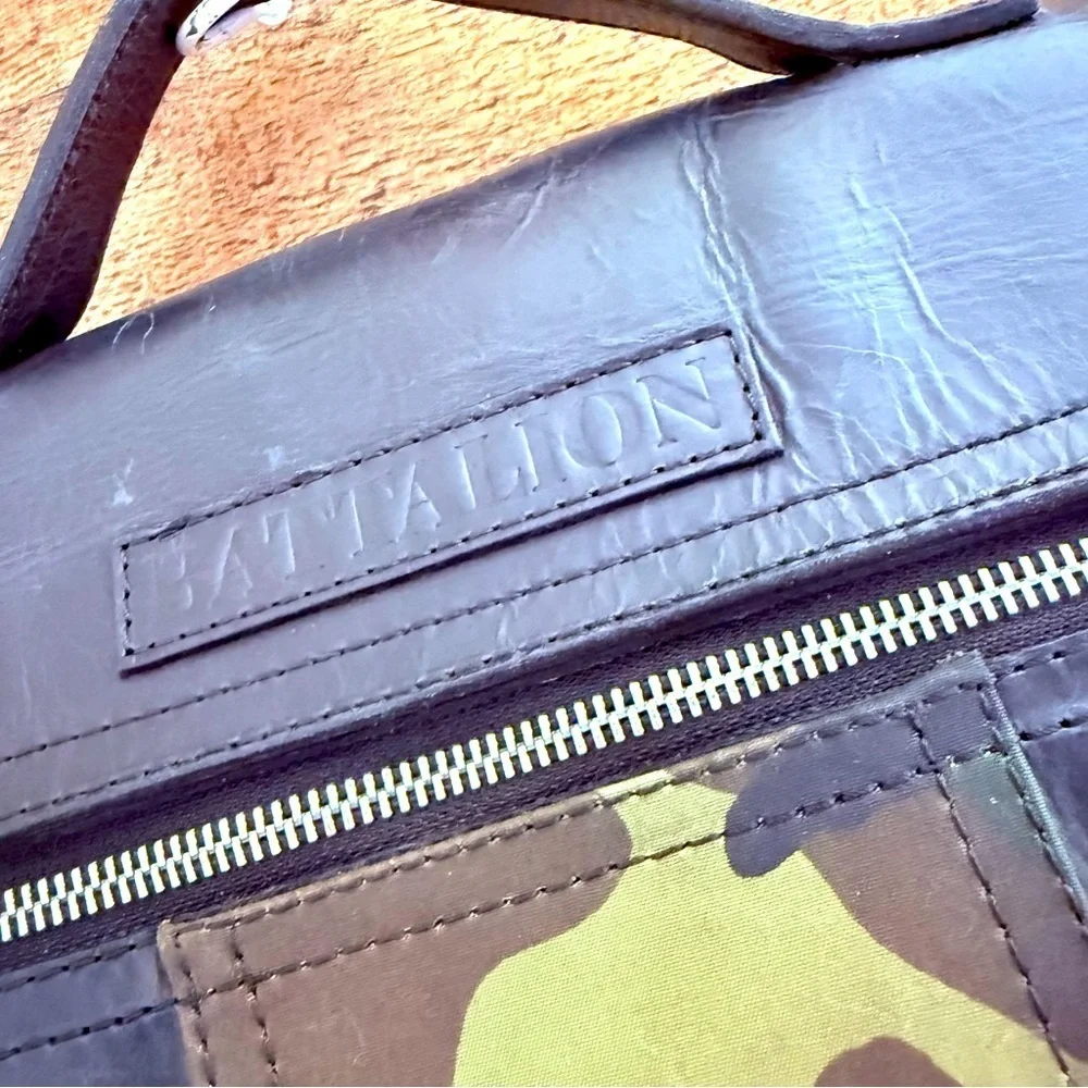 Battalion Leather Army Messenger Laptop/School Bag England Logistics